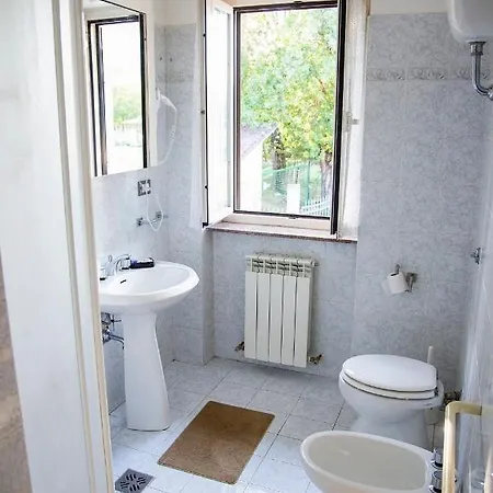 לינה וארוחת בוקר Il Filo Di Arianna 3*